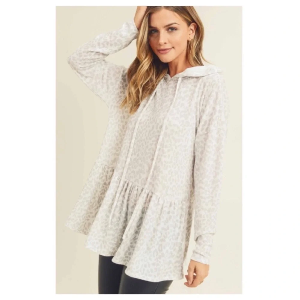 1 LEFT! Leopard Hooded Peplum Women's Top - Picture 4 of 7